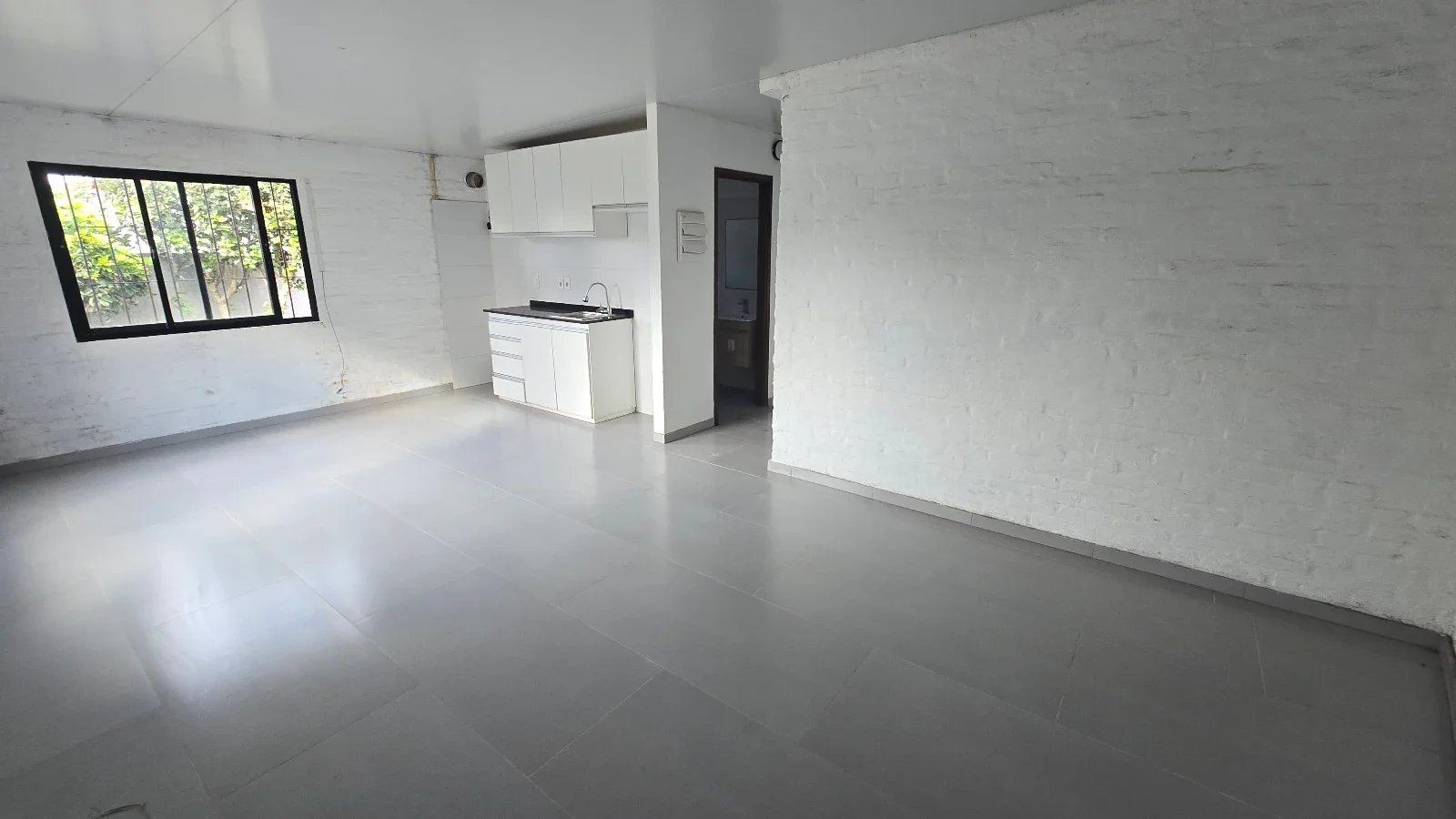 Casa en alquiler c/ cochera en Lomas de Solymar - Imagen 4