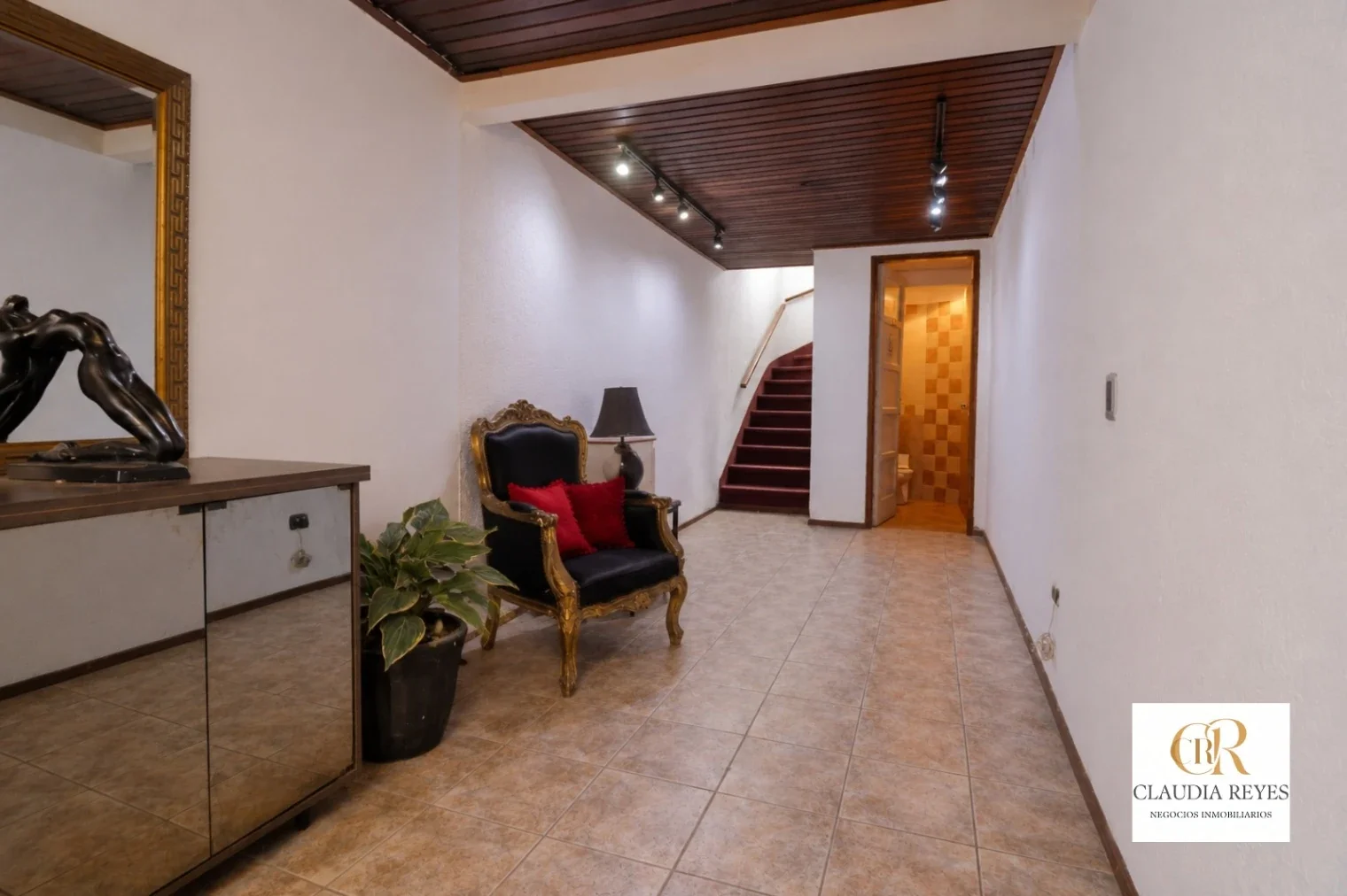 Casa en venta c/ cochera en Brazo Oriental - Imagen 1