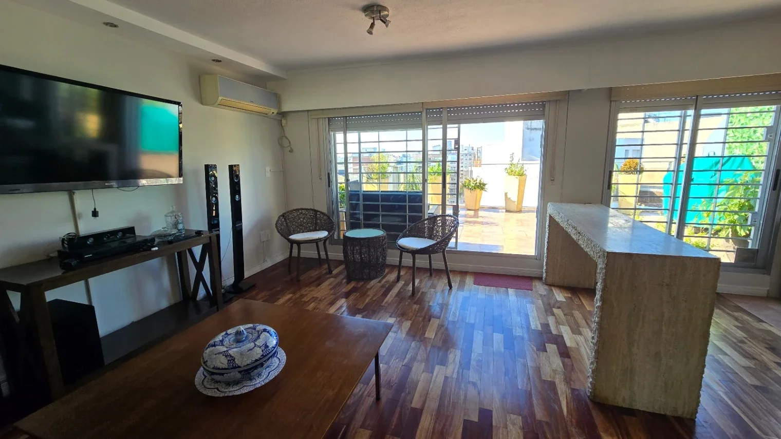Apartamento en alquiler c/ cochera en Punta Carretas - Imagen 2