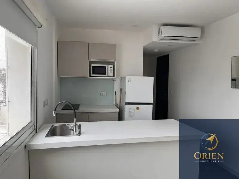 Se Alquila Apartamento de 1 Dormitorio en el Centro - Imagen 1