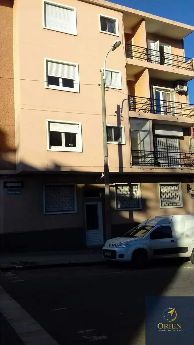 Apartamento 1 dormitorio en alquiler en Centro - Imagen 2