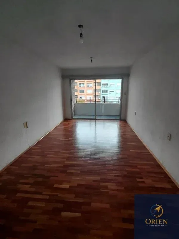Se Alquila Apartamento de 3 Dormitorios en Aguada - Imagen 2