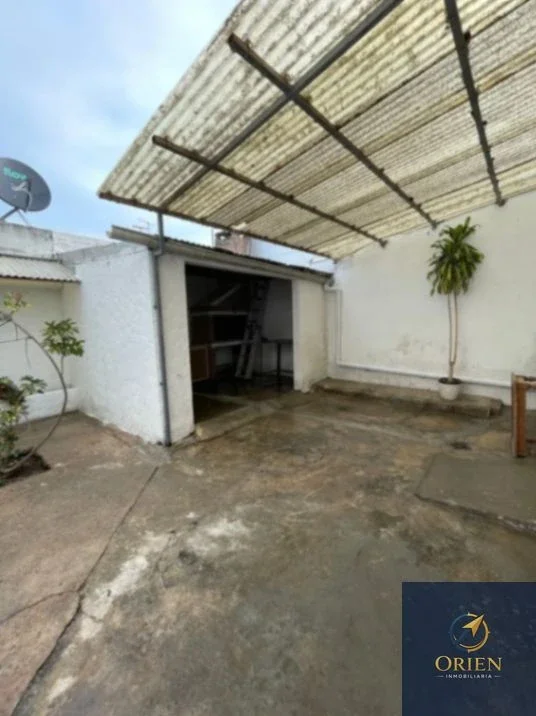 Casa 2 dormitorios en alquiler c/ cochera en Buceo - Imagen 2