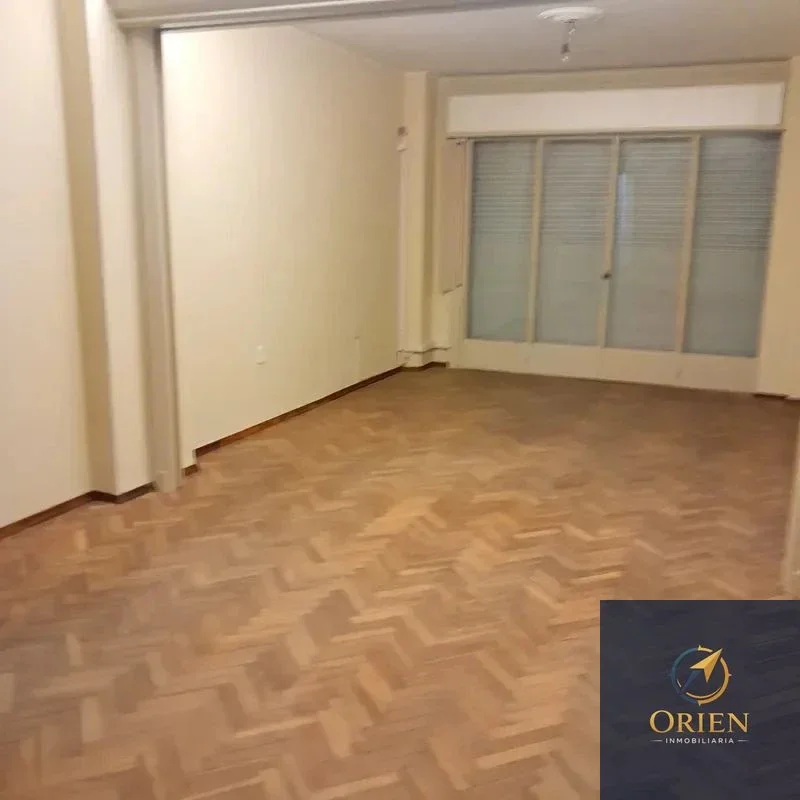 Se Alquila Apartamento de 3 Dormitorios en el Centro - Imagen 1