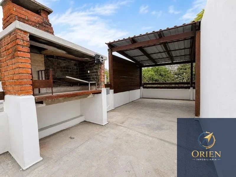 Alquiler Casa Reciclada 3 Niveles Y Garage En Pocitos - Imagen 1