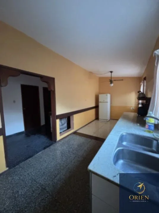 Casa 3 dormitorios en alquiler c/ cochera en Fortin de Santa Rosa - Imagen 2
