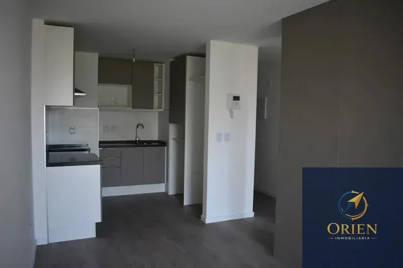 En Alquiler Apartamento de 1 Dormitorio en el Centro - Imagen 2