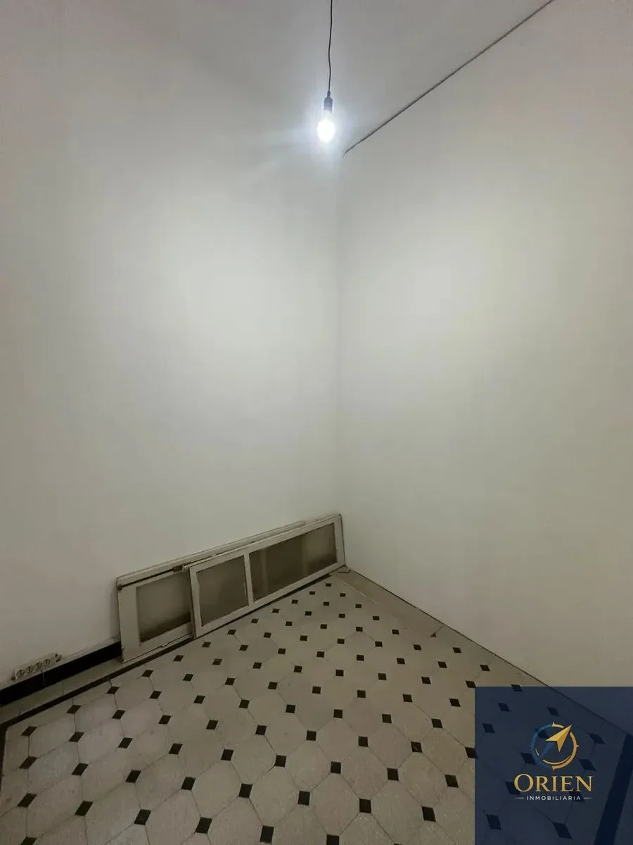 Apartamento 9 dormitorio y terraza en alquiler en Centro - Imagen 2