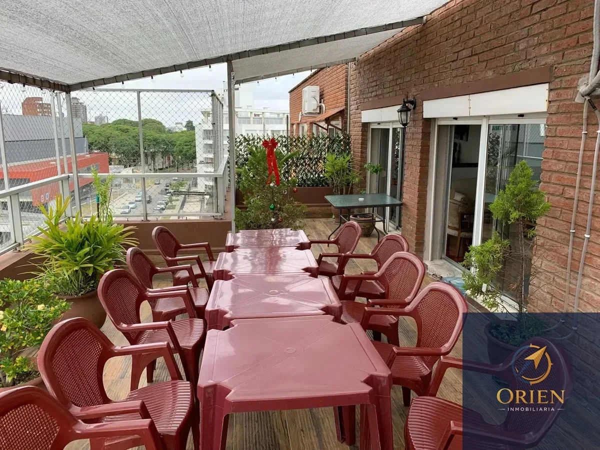 Penthouse 4 dormitorios en alquiler c/ cochera y terraza parrillero en Malvin - Imagen 4