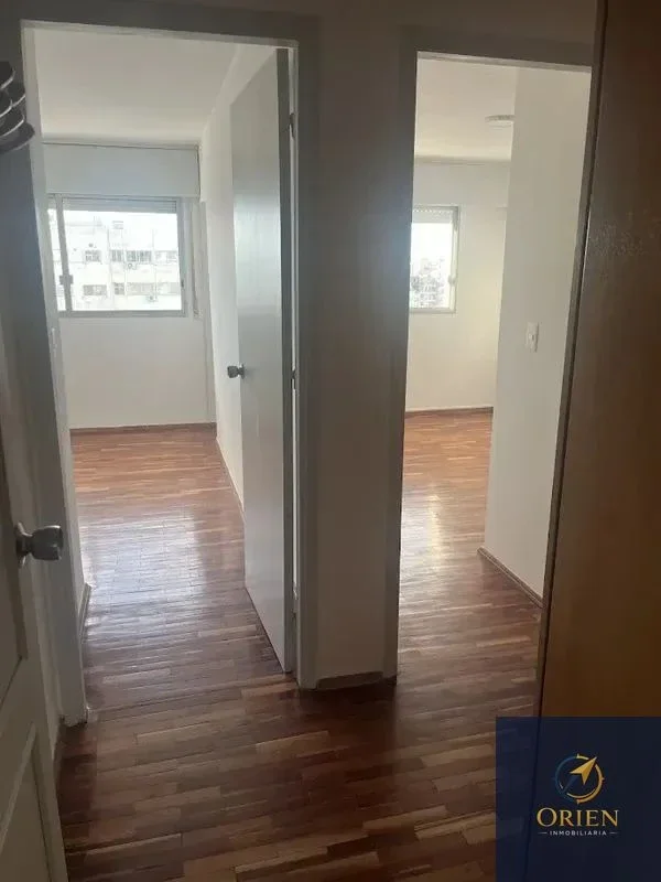 Se Alquila Apartamento de 2 Dormitorios c/ cochera en Punta Carretas - Imagen 2