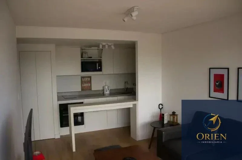 Se Alquila Apartamento de 2 Dormitorios Amoblado c/ cochera en Malvin - Imagen 5