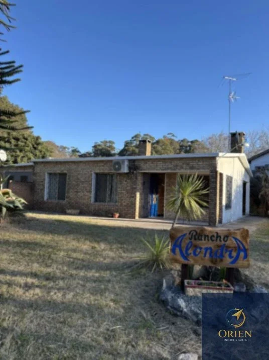Casa 3 dormitorios en alquiler c/ cochera en Fortin de Santa Rosa - Imagen 1