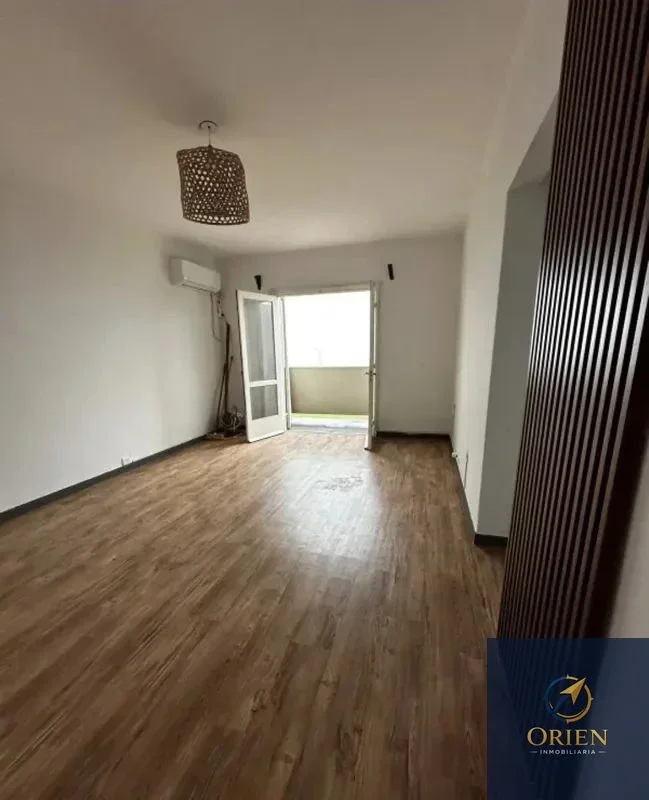 Se Alquila Apartamento de 2 Dormitorios en Ciudad Vieja - Imagen 1
