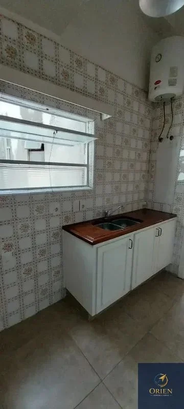 Se Alquila Apartamento de 2 Dormitorios en el Centro - Imagen 2