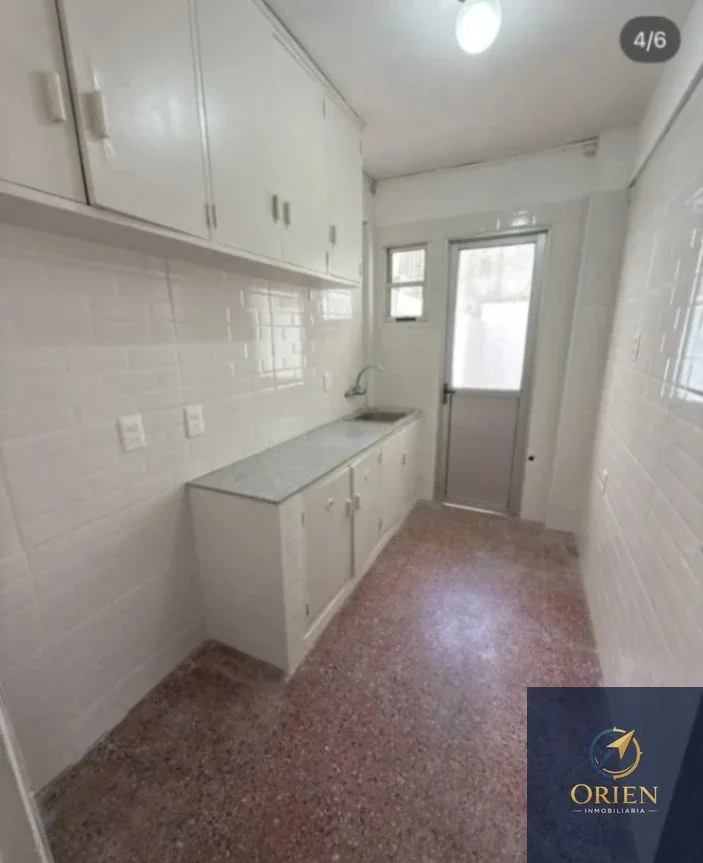 Apartamento 1 dormitorio en alquiler en Tres Cruces con patio interno - Imagen 2