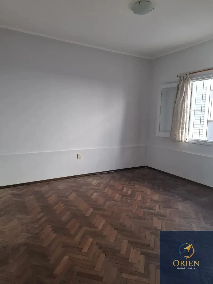 Casa 2 dormitorios en alquiler c/ cochera en Buceo - Imagen 5