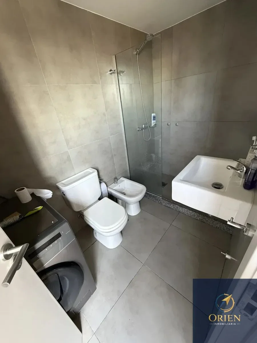 Penthouse 1 dormitorio en alquiler c/ cochera en Barrio Sur - Imagen 4