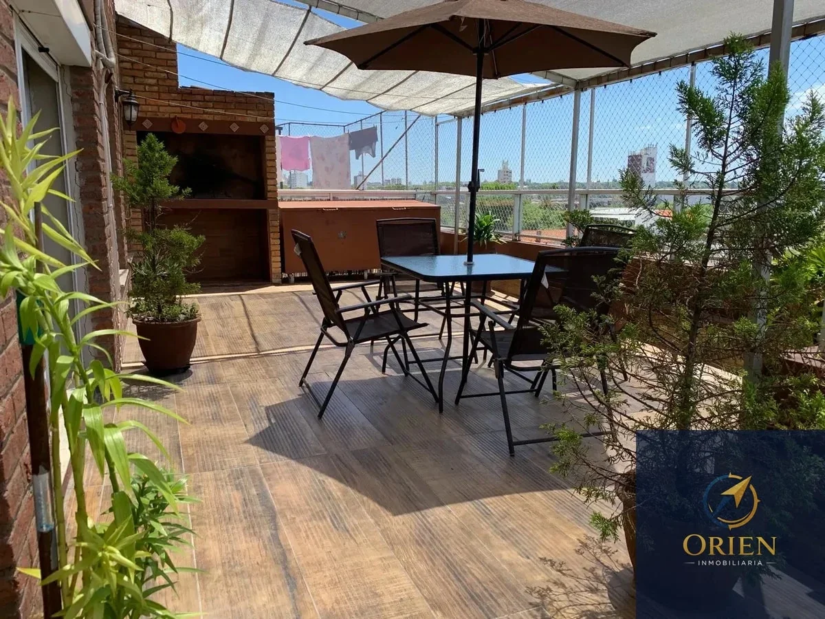 Penthouse 4 dormitorios en alquiler c/ cochera y terraza parrillero en Malvin - Imagen 1
