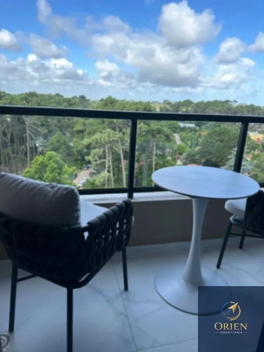 Apartamento en alquiler anual full amenices c/ cochera en Cantegril - Imagen 3