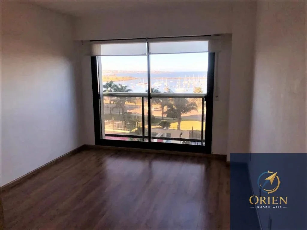 Apartamento 4 dormitorios en alquiler c/ cochera en Puerto Buceo - Imagen 5
