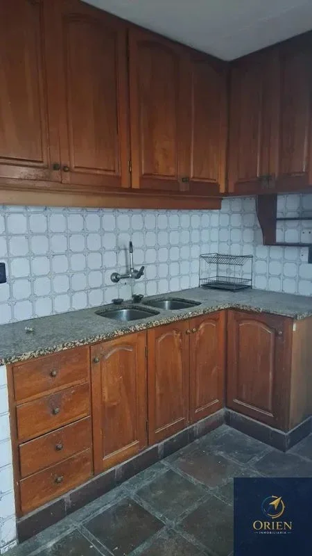 Se Alquila Casa de 4 Dormitorios c/ cochera en Parque Rodó - Imagen 5
