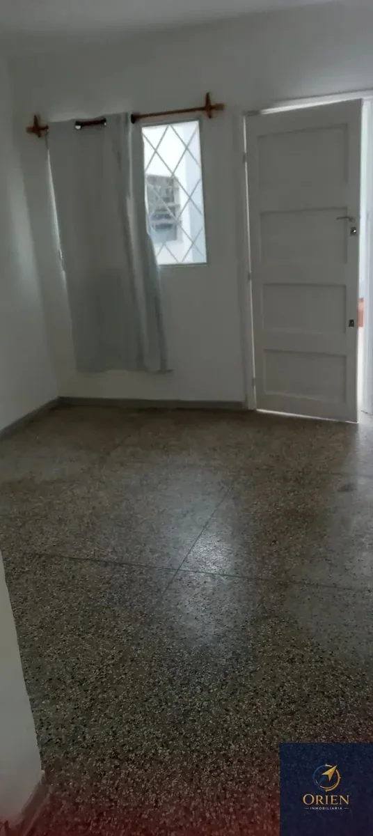 Apartamento tipo casa 1 dormitorio en alquiler en La Blanqueada - Imagen 3