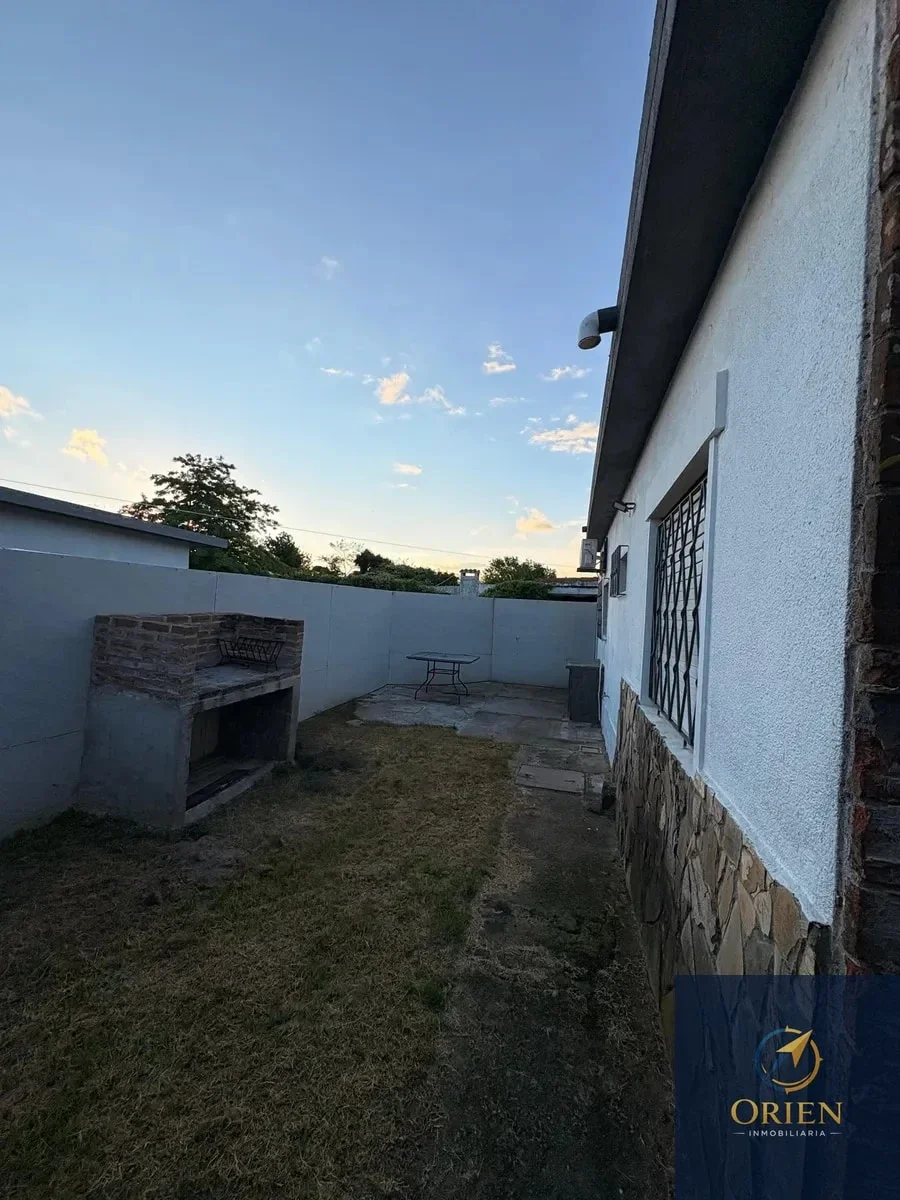 Casa 3 dorm a 2 cuadras del Gianatassio en alquiler c/cochera en Shangrilá - Imagen 3