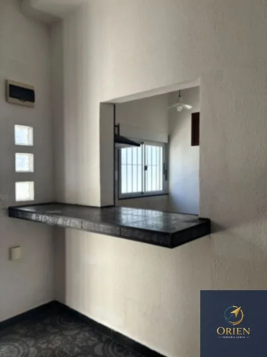 Casa 2 dormitorios con parrillero en alquiler en Peñarol - Imagen 2