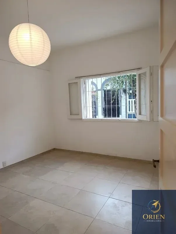 Se Alquila Apartamento de 2 Dormitorios en Tres Cruces - Imagen 3