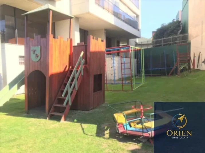Apartamento 4 dormitorios en alquiler c/ cochera en Puerto Buceo - Imagen 2