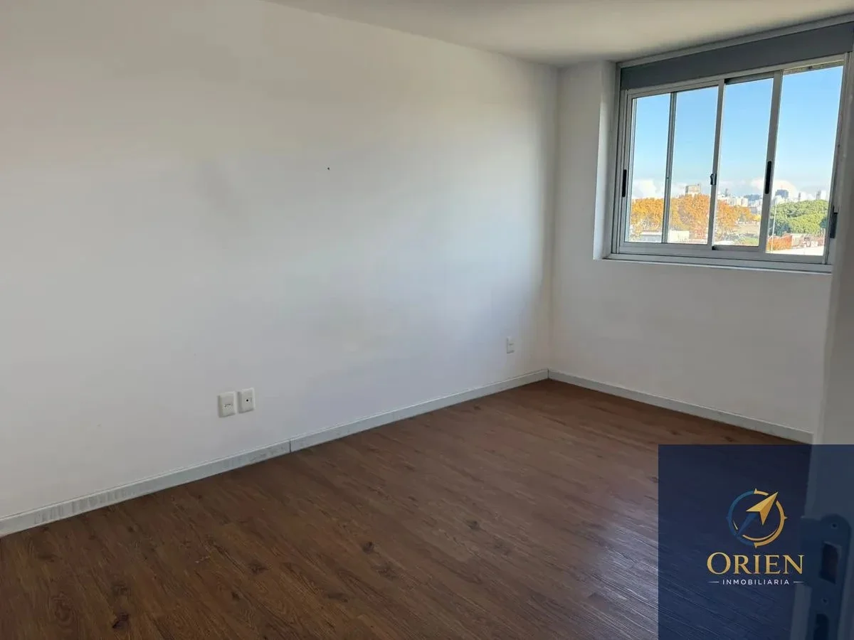 Apartamento 2 dormitorios en alquiler c/ cochera en Tres Cruces - Imagen 4
