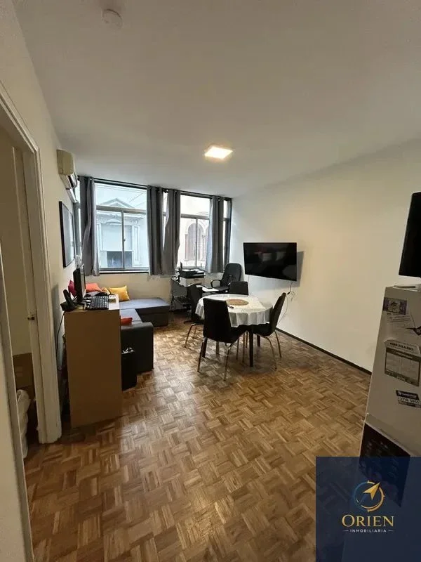 Se Alquila Apartamento de 1 Dormitorio c/ cochera en Ciudad Vieja - Imagen 3