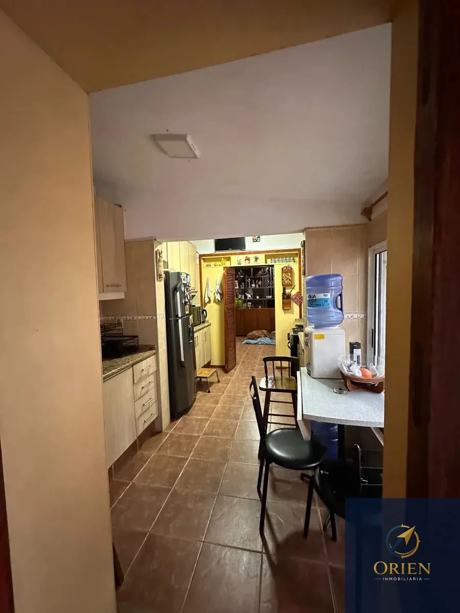 Casa en venta 4 dormitorios c/ cochera en La Blanqueada - Imagen 2