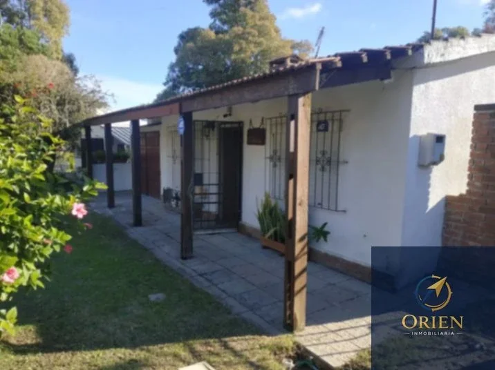 Apartamento 3 dormitorios y patio en alquiler c/ cochera en Costa Azul - Imagen 1