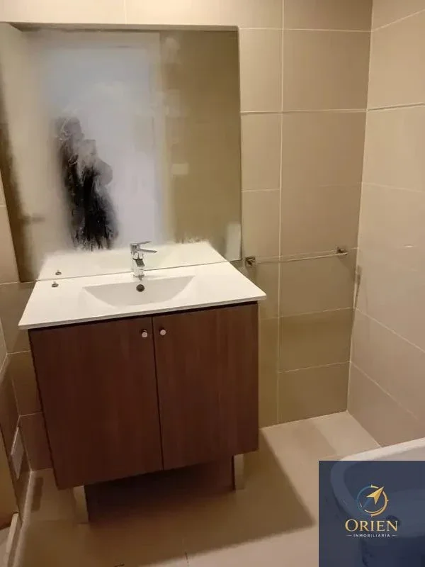 Se Alquila Apartamento de 2 Dormitorios c/ cochera en Centro - Imagen 3