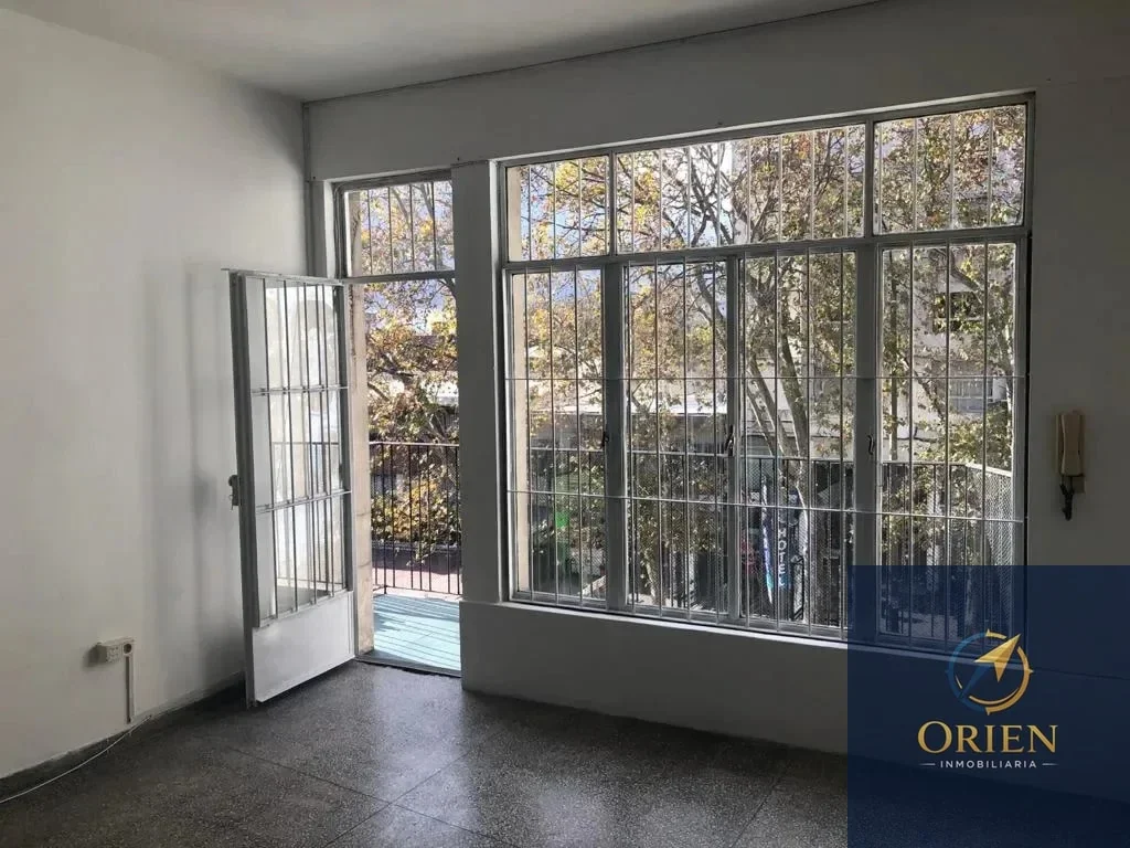 Apartamento en alquiler de 1 dormitorio en el Centro - Imagen 1