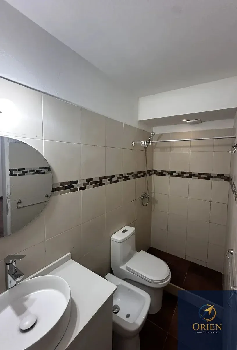 Casa 3 dormitorios en alquiler c/ cochera en Buceo - Imagen 3