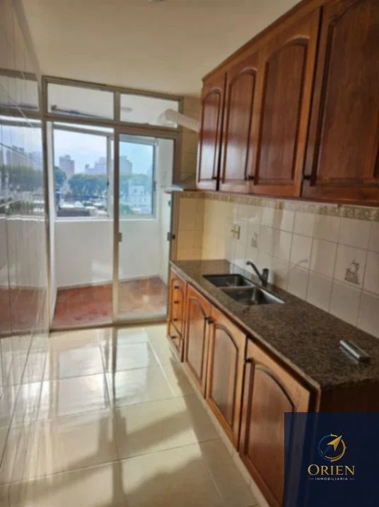 Apartamento 2 dormitorios en alquiler c/ cochera en Pocitos - Imagen 1