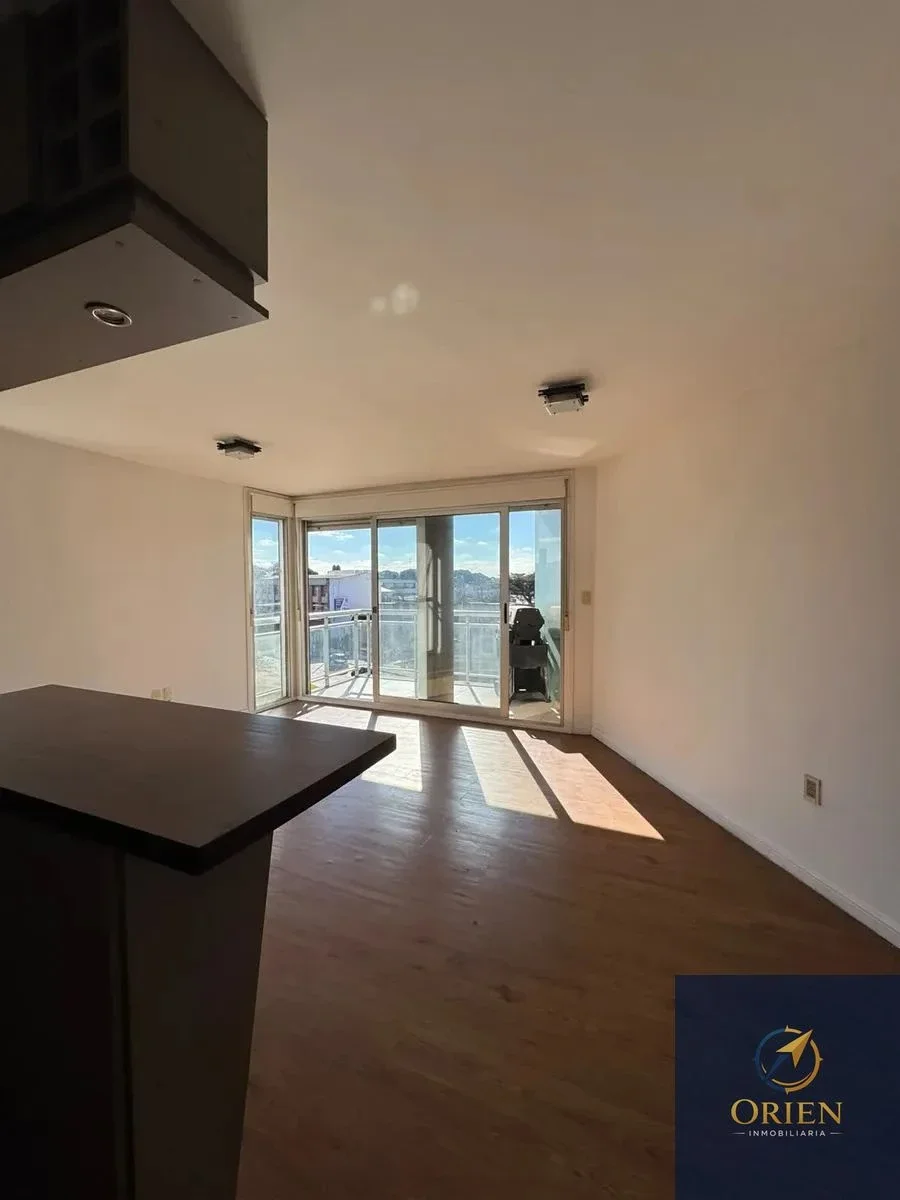 Apartamento 2 dorm en alquiler semiamoblado en La Blanqueada - Imagen 5