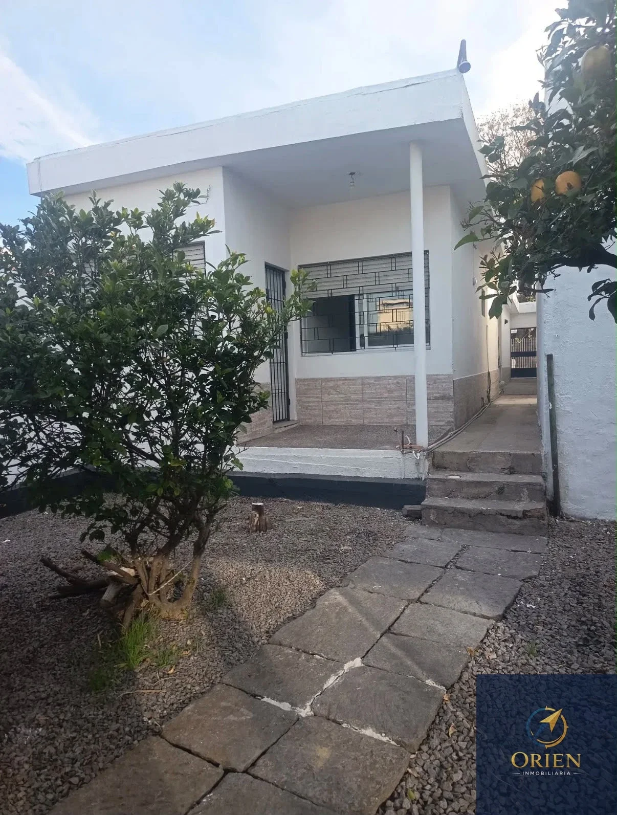 Casa 3 dormitorios en alquiler c/ cochera en Unión - Imagen 3