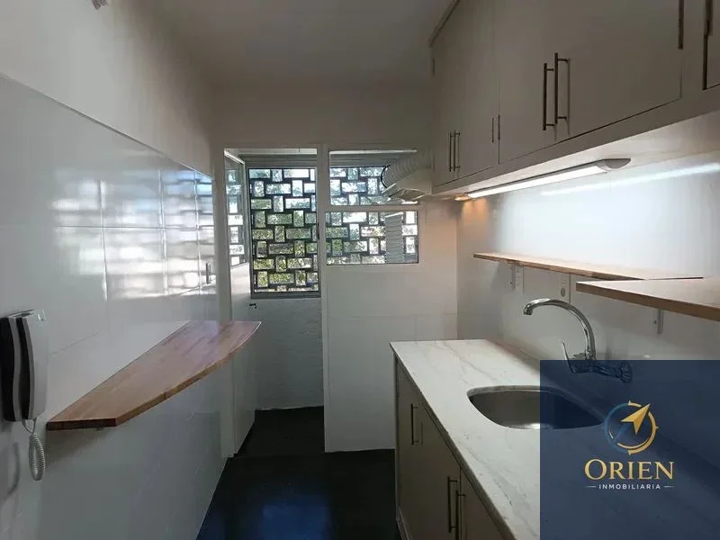Apartamento en Alquiler de 2 Dormitorios c/ cochera en Tres Cruces - Imagen 2