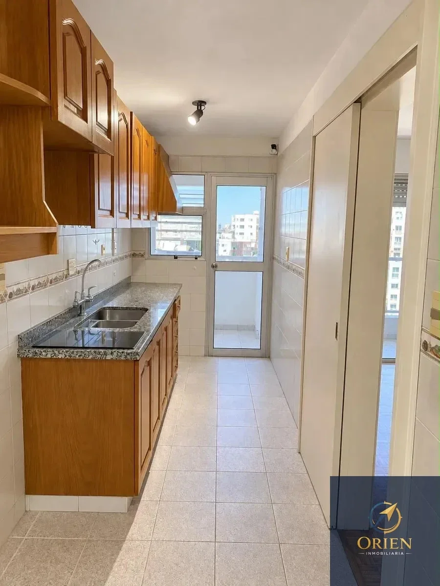 Apartamento en venta 2 Dormitorios 2 Baños y Balcon en Nuevo Pocitos - Imagen 2