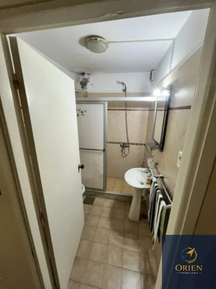 Apartamento 2 dormitorios en alquiler en La Comercial - Imagen 4