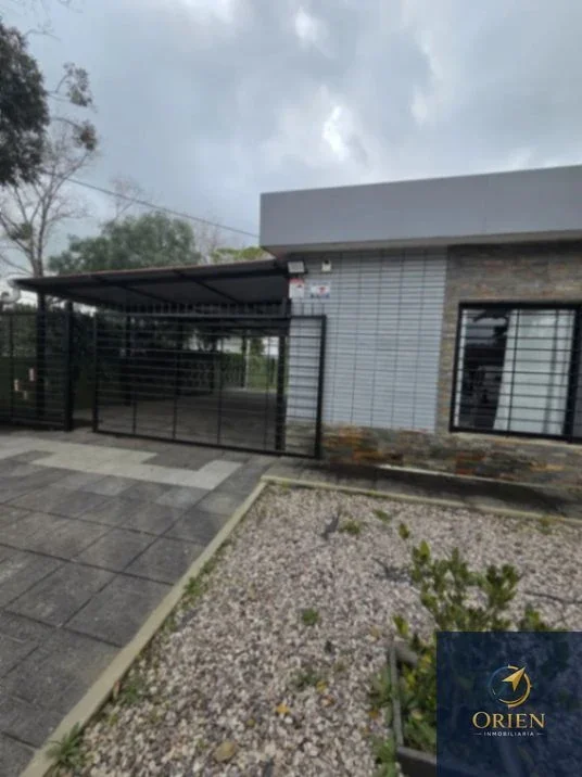 Casa en venta 3 dorm c/ patio, piscina y cochera en Las Toscas - Imagen 2