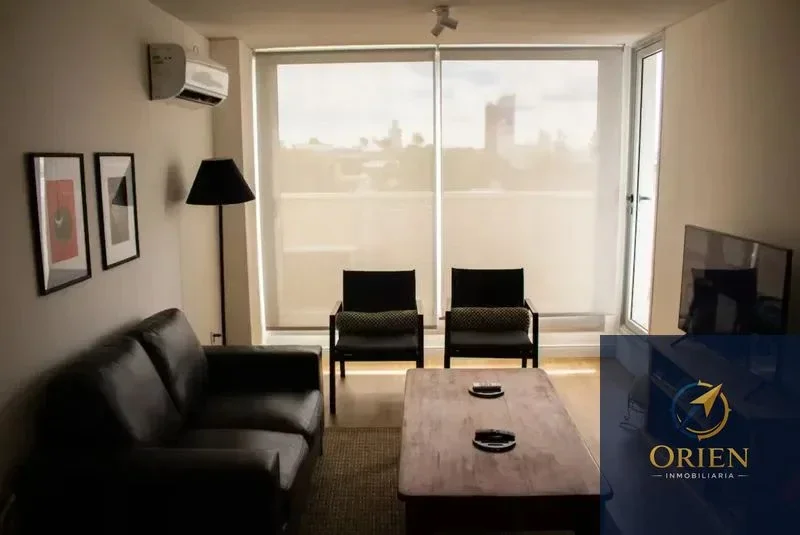 Se Alquila Apartamento de 2 Dormitorios Amoblado c/ cochera en Malvin - Imagen 2