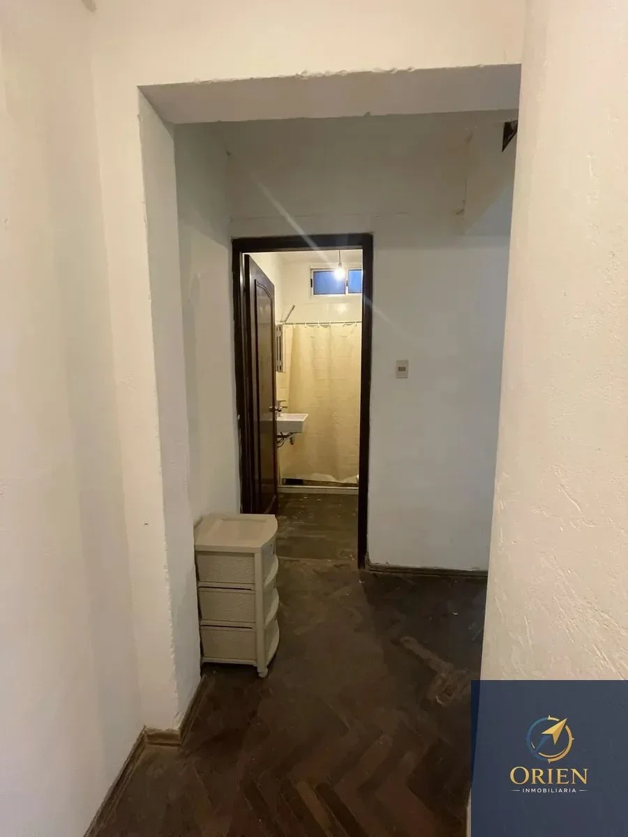 Apartamento en alquiler 2 dormitorios a cuadras de la rambla en Ciudad Vieja - Imagen 4