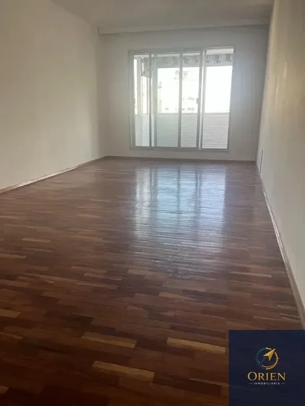 Se Alquila Apartamento de 2 Dormitorios c/ cochera en Punta Carretas - Imagen 1