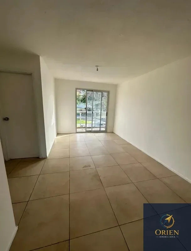 En Venta Apartamento de 2 Dormitorios con Renta en Brazo Oriental - Imagen 2