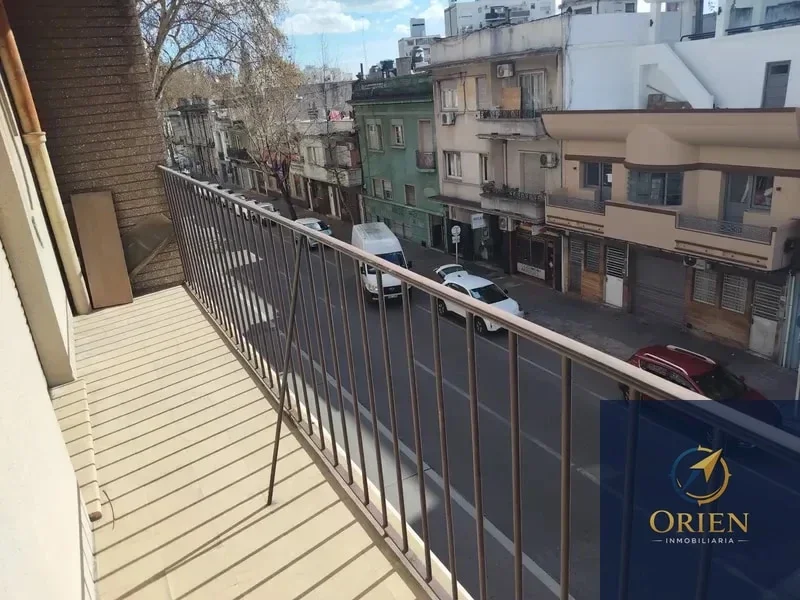 En Alquiler Apartamento de 2 Dormitorios en el Centro - Imagen 3