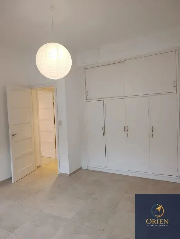 Se Alquila Apartamento de 2 Dormitorios en Tres Cruces - Imagen 1